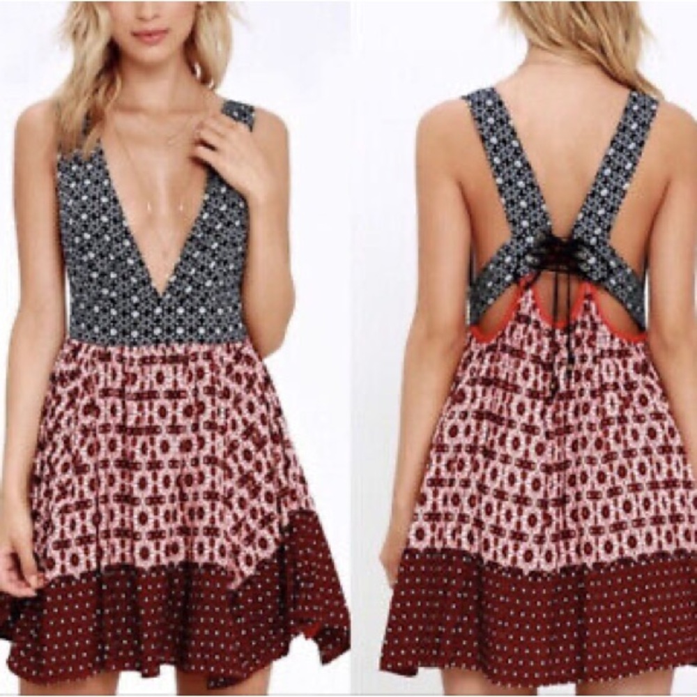 Lulu’s Pattern Tie Up Cut Out Deep V Neck Lined Sundress